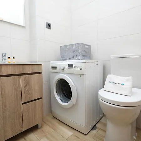 A42 - Trindade In Apartment Lagos