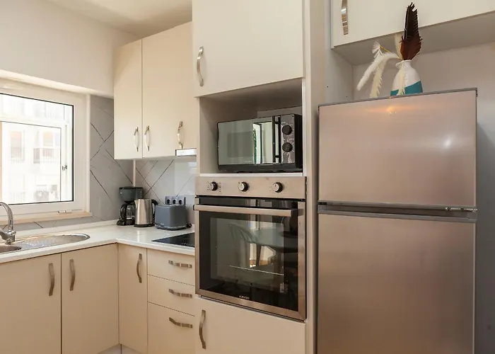 A42 - Trindade In * Lagos