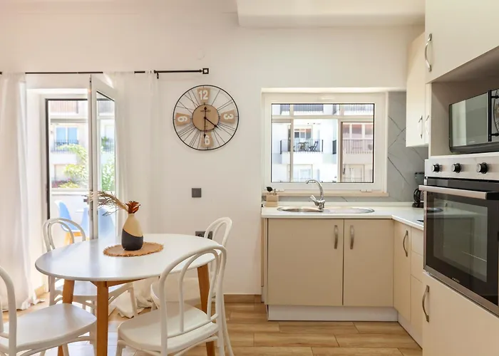 A42 - Trindade In Lägenhet *