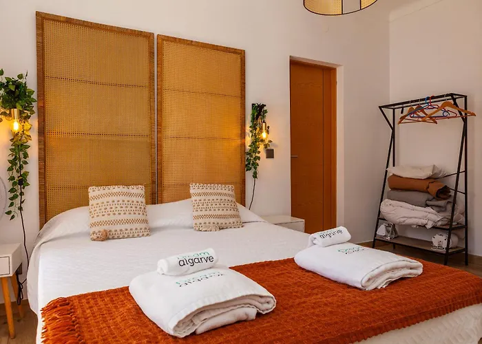 A42 - Trindade In * Lagos