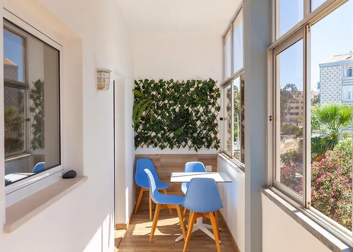 A42 - Trindade In Apartment Lagos